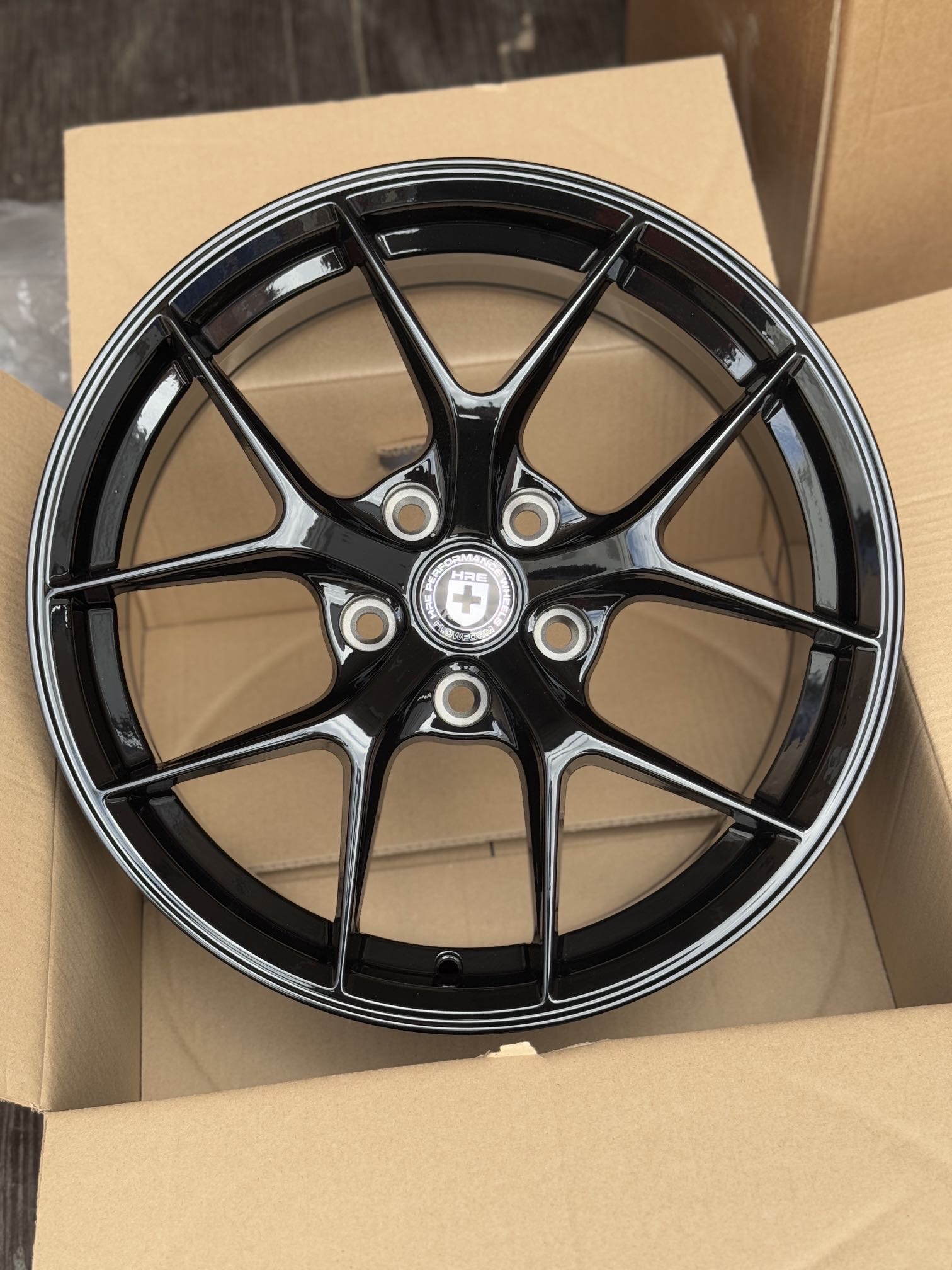 Диск STG TS-5318 7.5x17 5/114.3 ET37 D67.1 GB