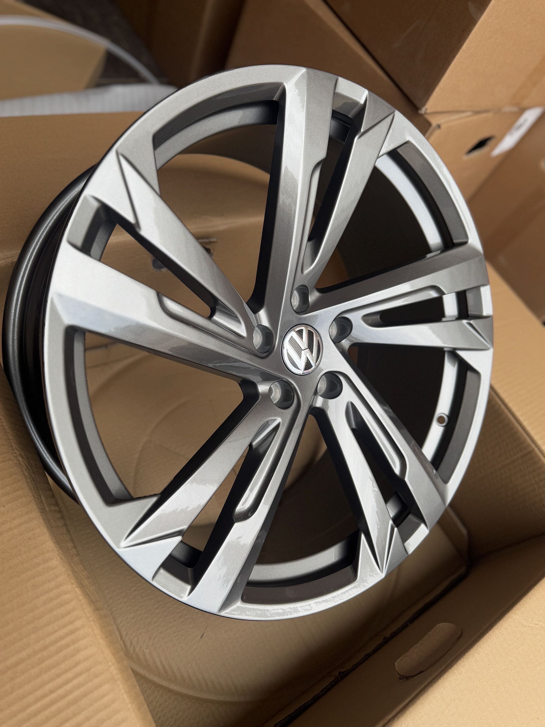 Диск STG TS-5682 9.5x22 5/112 ET31 D66.6 GREY